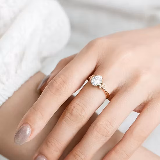 Fashion 14K Gold Lab Diamond Women Ring for Innovative Structure Vgi